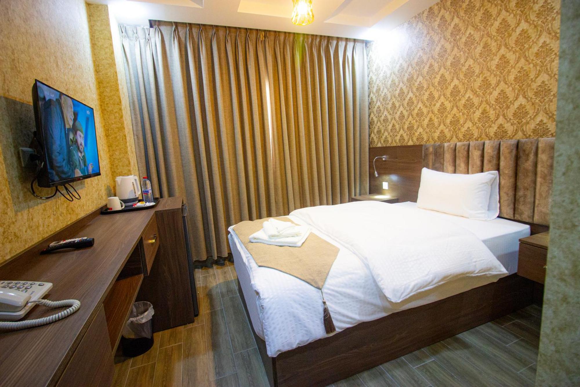 Beirut Hotel 2 New Амман Экстерьер фото